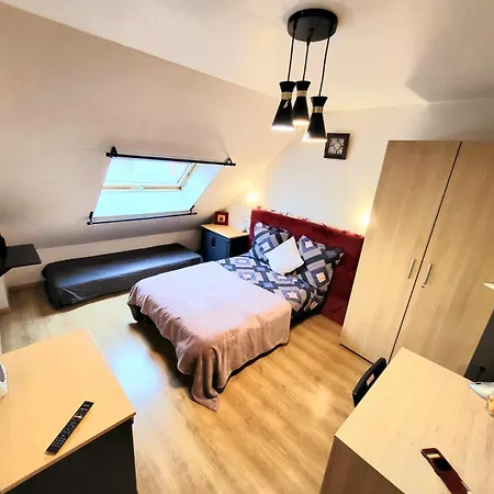 民宿 Privee-parking Gratuit Sur Place-terrasse-30min Paris 科尔贝－埃索讷